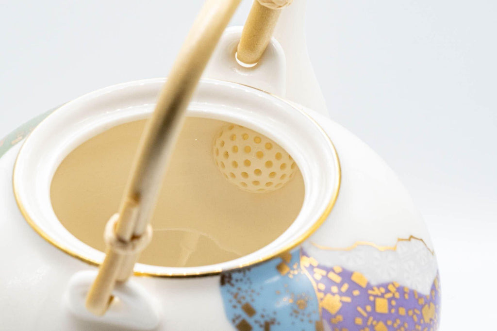 Japanese Dobin - Wavy Patterned Porcelain Arita-yaki Debeso Teapot - 500ml