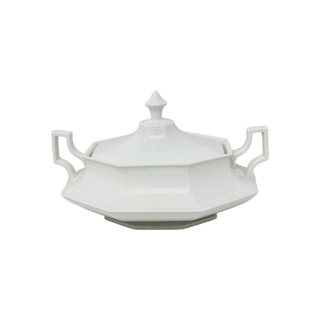 JOHNSON BROTHERS HERITAGE WHITE COVERED VEGETABLE DISH