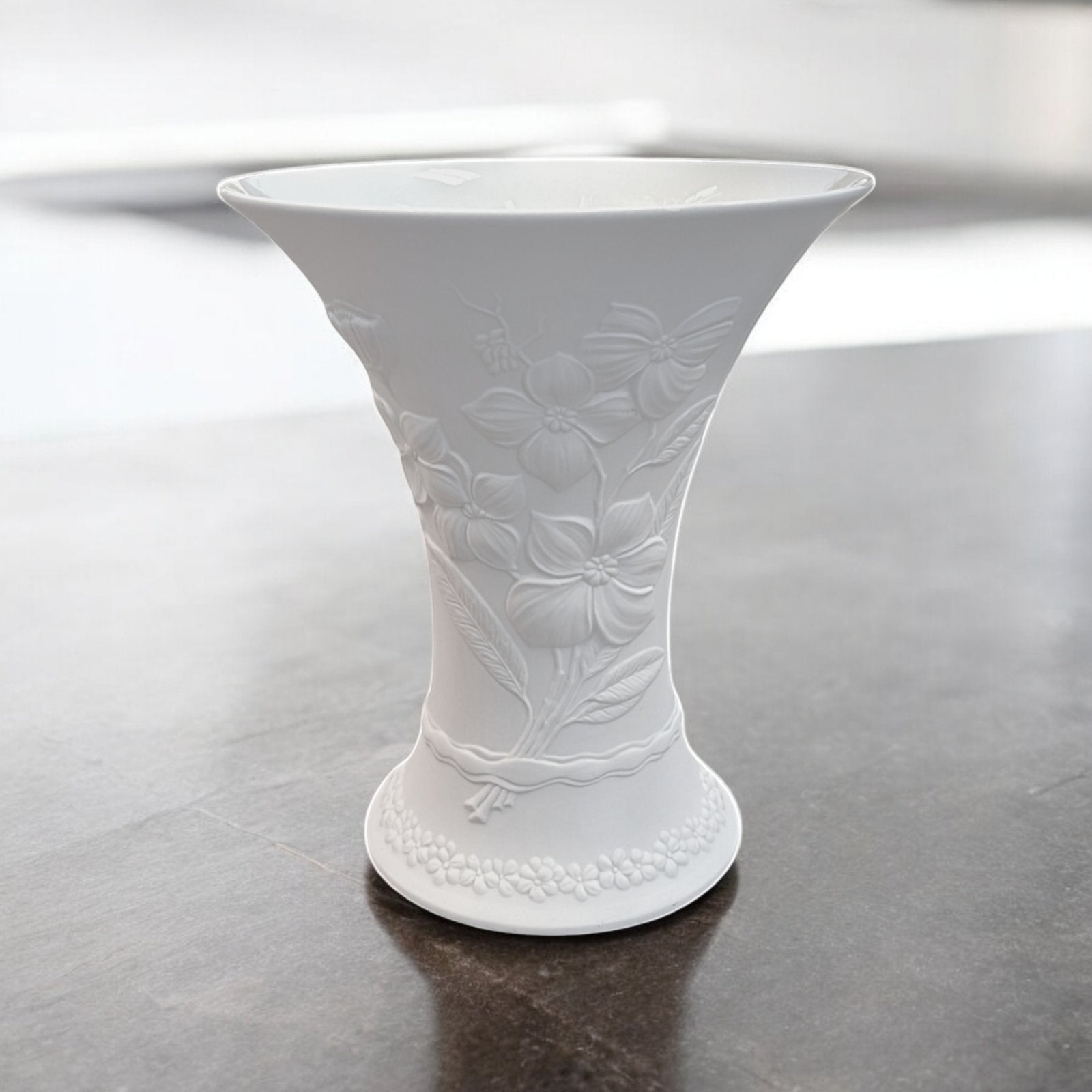 Kaiser Bisque Matte Finish Embossed Dogwood Flower 12" Vase