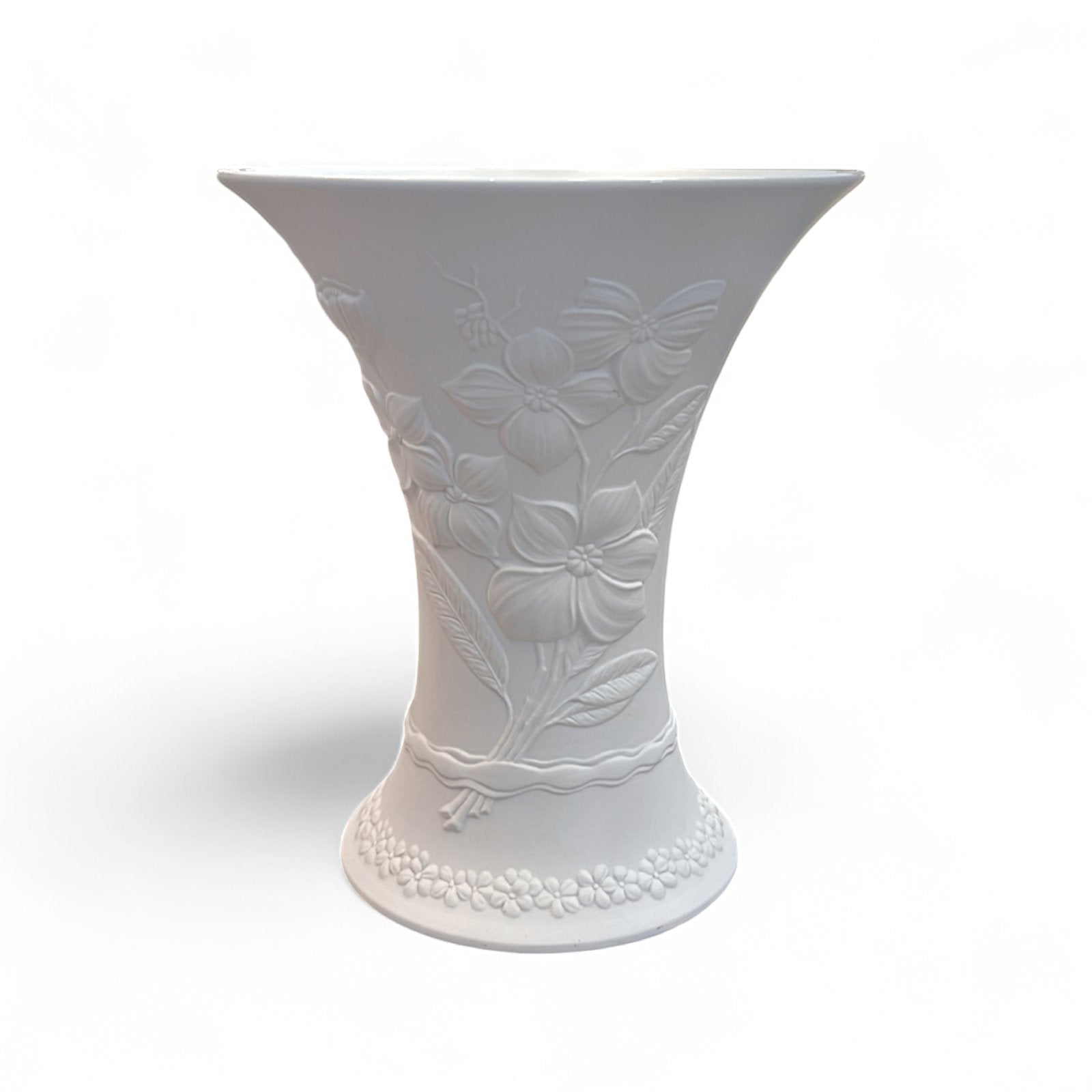 Kaiser Bisque Matte Finish Embossed Dogwood Flower 12" Vase