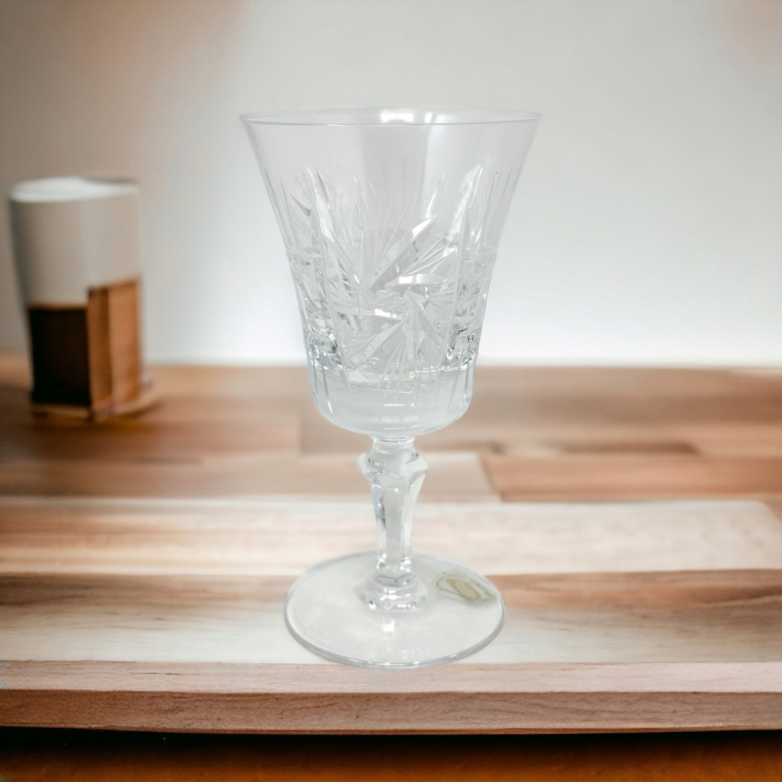 Bohemia Pinwheel Crystal Wine Glass