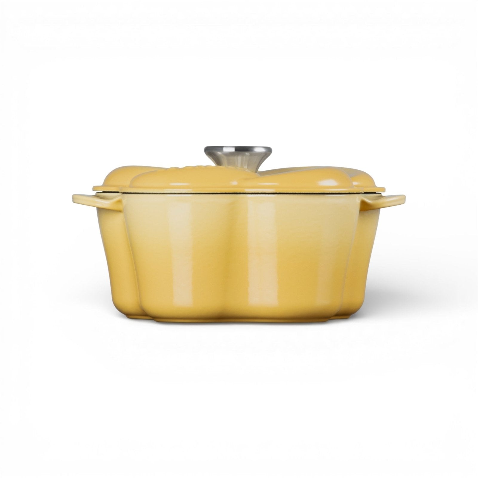 Le Creuset Cast Iron 2.25QT (2L) Petal Camomille Cocotte