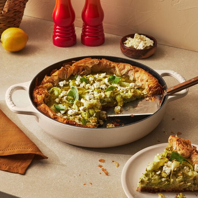 Le Creuset Cast Iron 11" (28cm) Everyday Pan