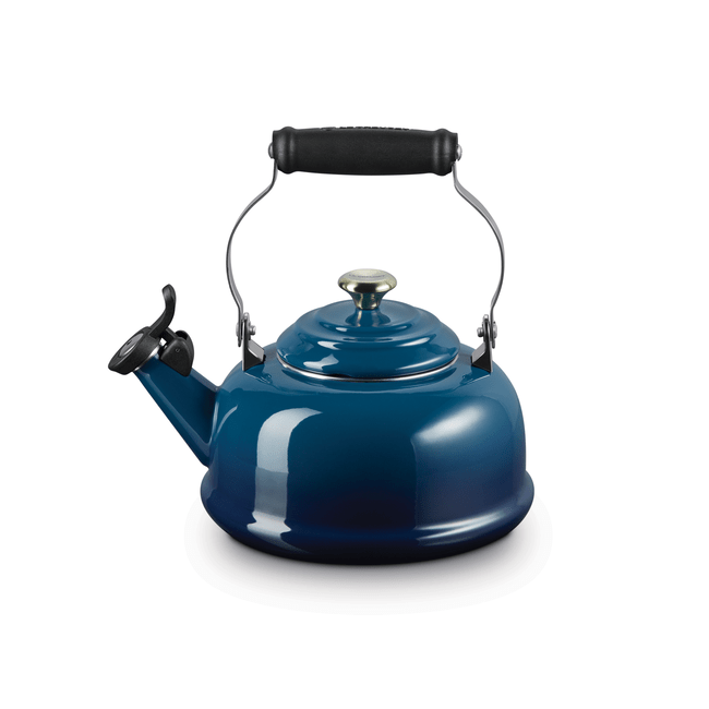 Le Creuset Whistling Kettle - Classic