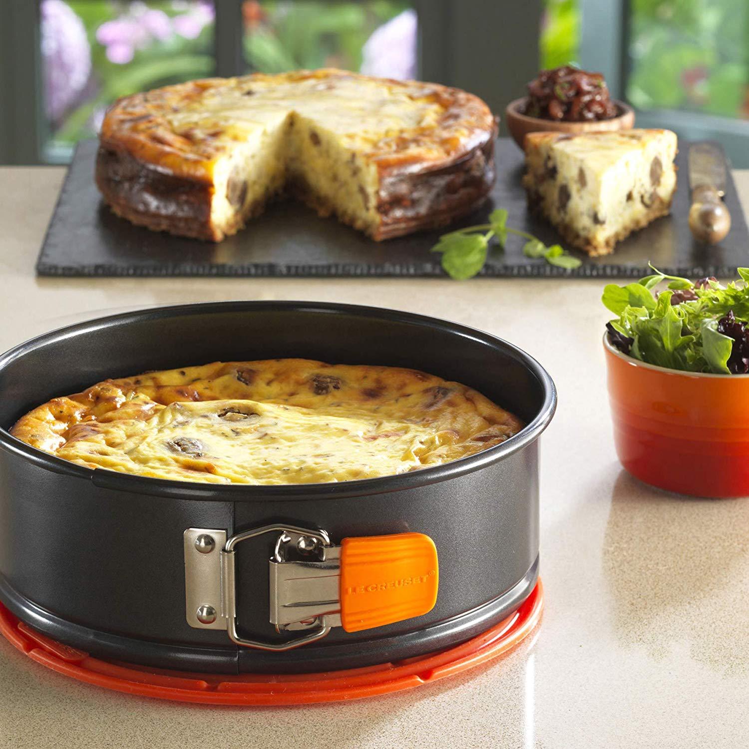Le Creuset Toughened Nonstick 10" (26cm) Springform with Funnel Pan