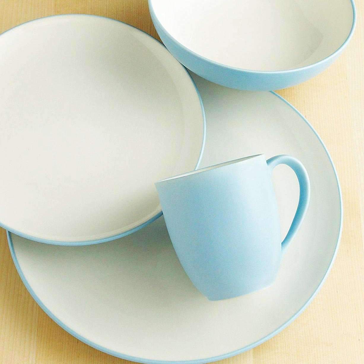 Noritake Colorwave Coupe 4-Piece Place Setting - Sky Blue