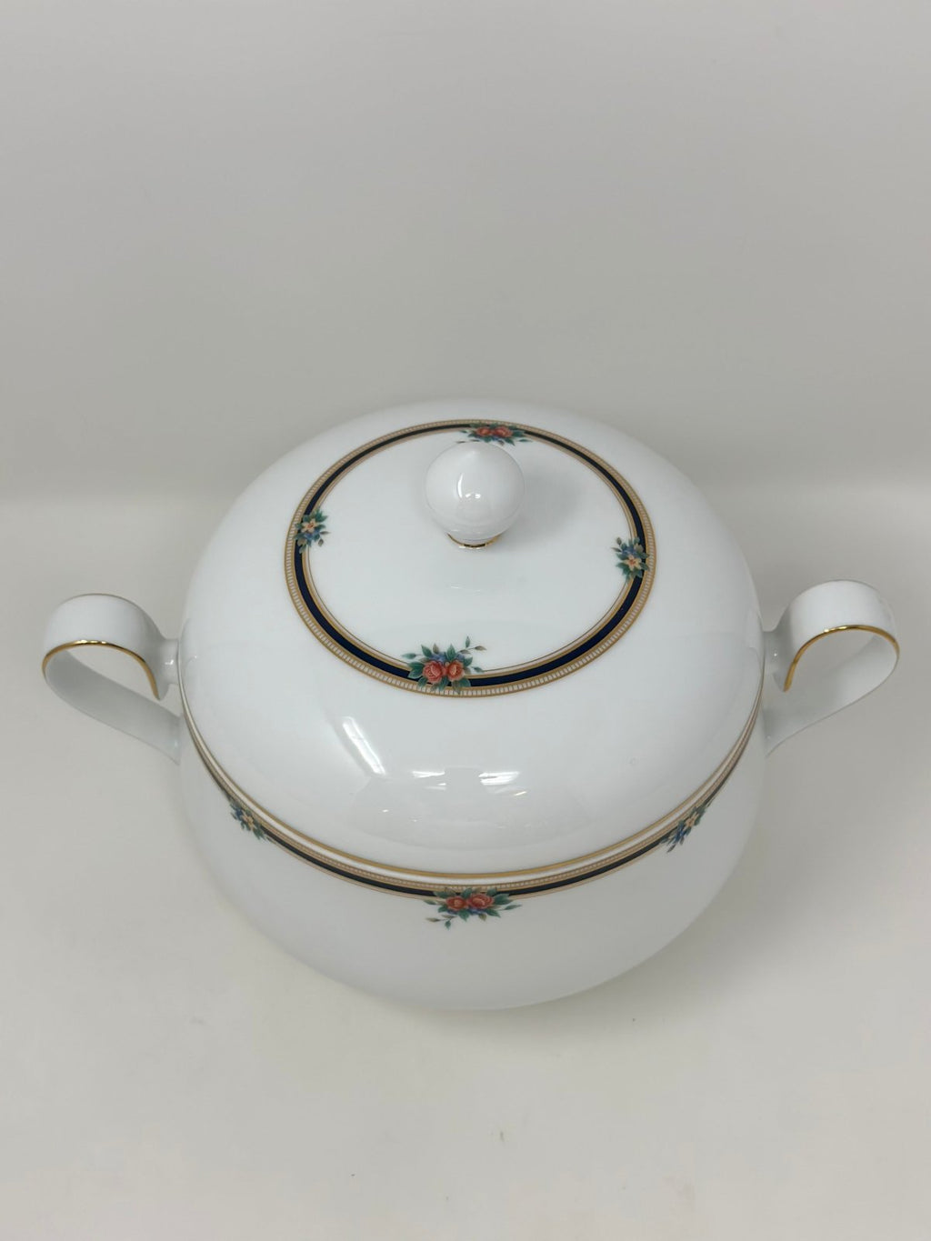 Noritake April Poem Covered Vegetable
