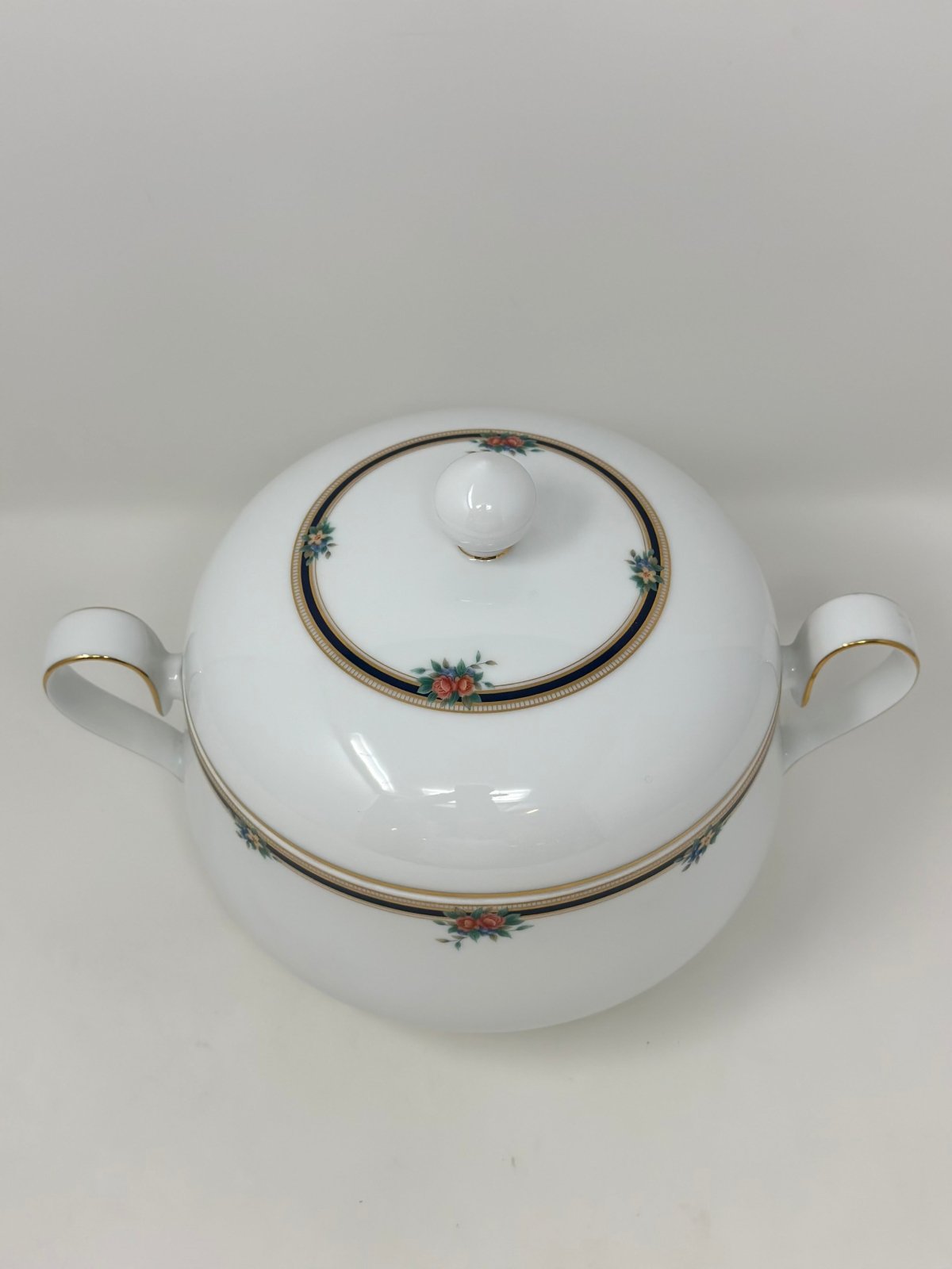 Noritake April Poem Covered Vegetable