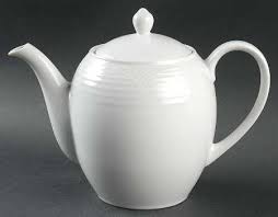 Noritake Arctic White Tea Pot with Cover