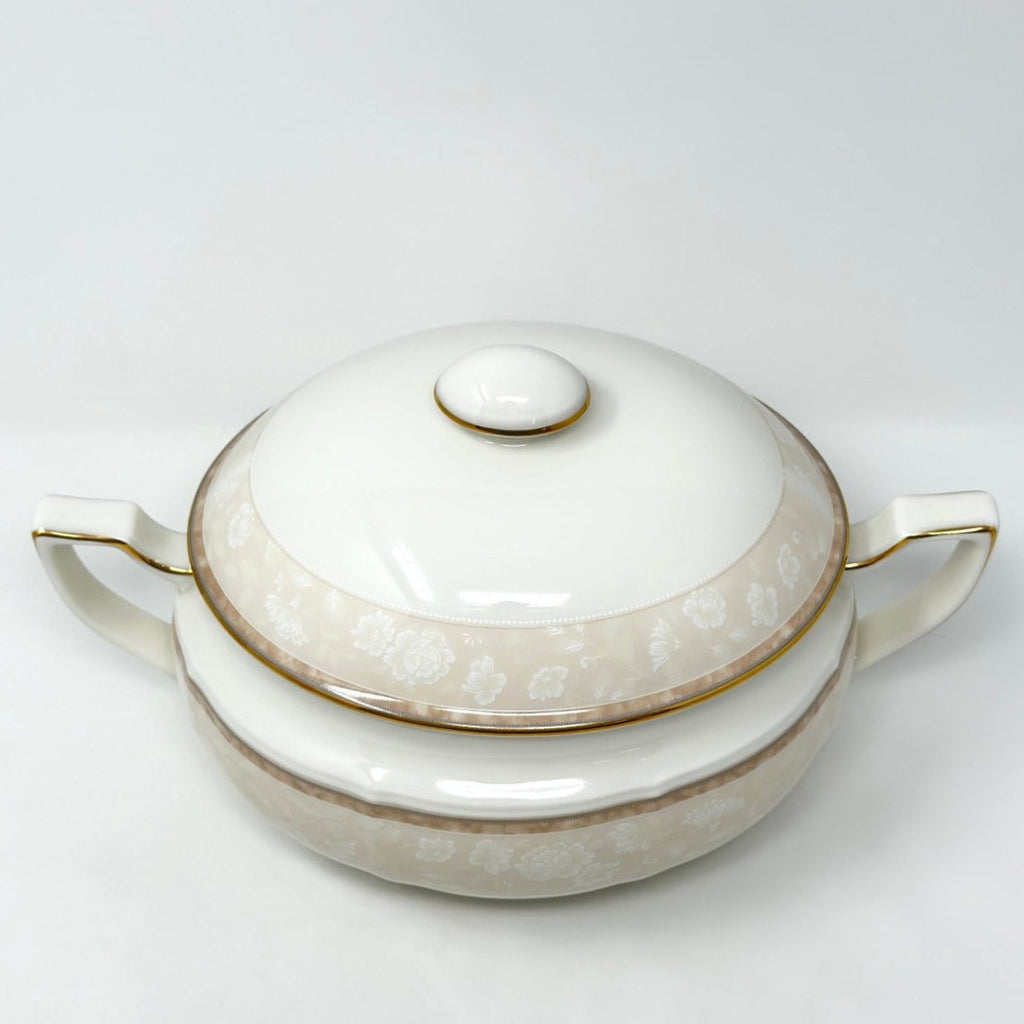 Noritake Ashland Covered Vegetable Bowl