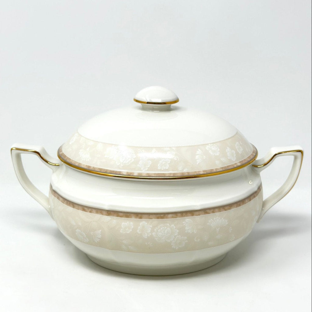 Noritake Ashland Covered Vegetable Bowl