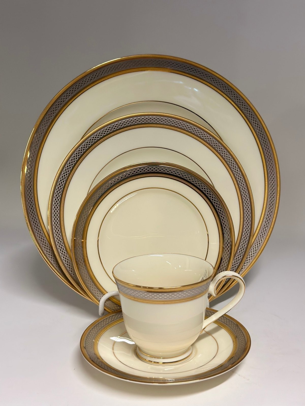 Noritake Contrella - 5 Piece Place Setting