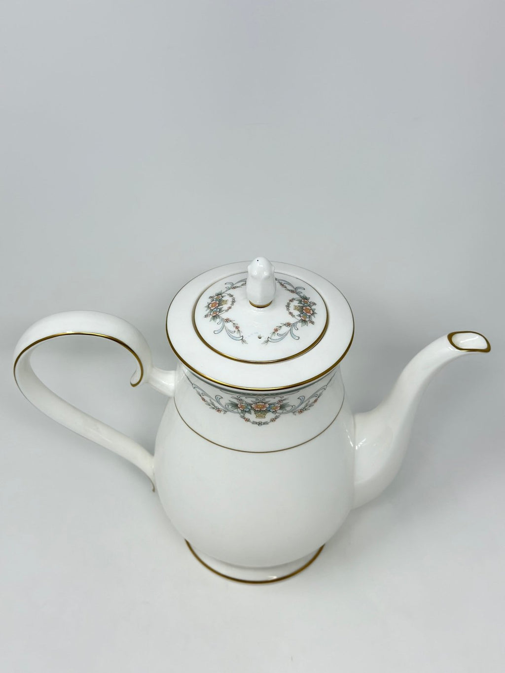 Noritake Elms Court Coffee Pot with Lid