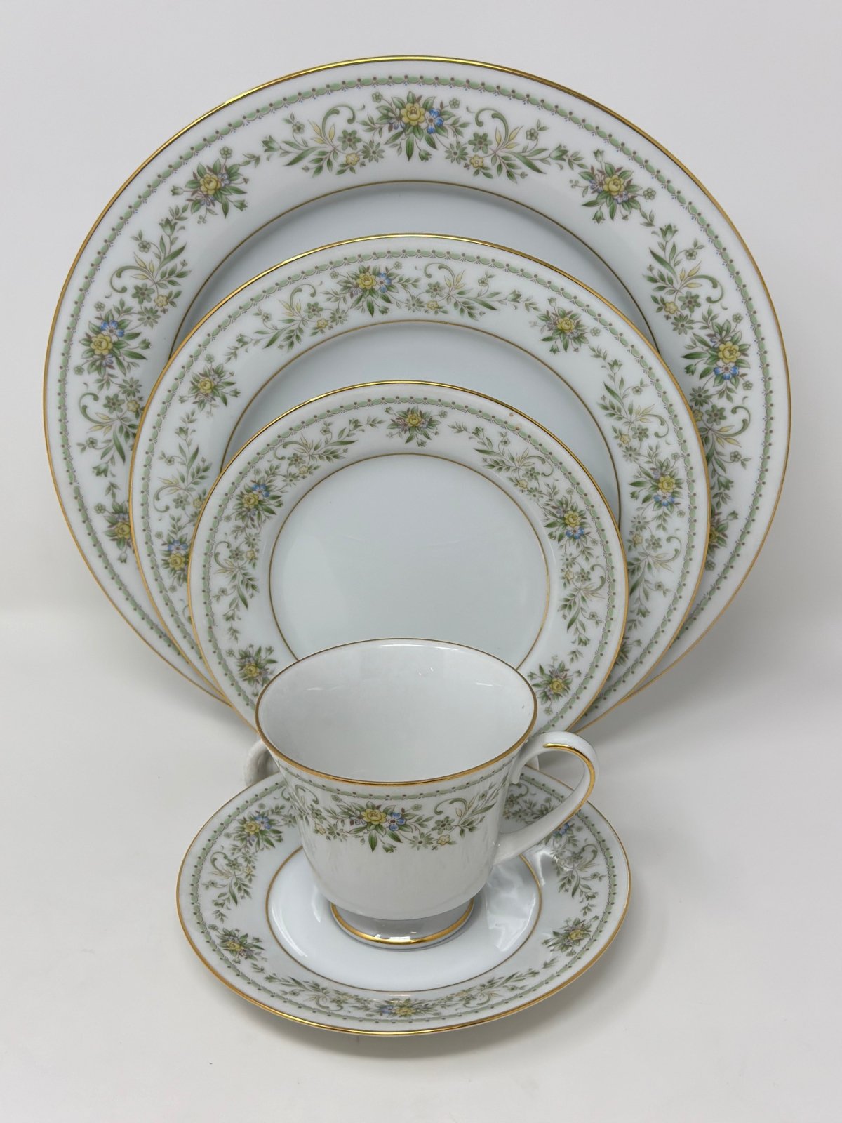Noritake Green Hill - 5 Piece Place Setting
