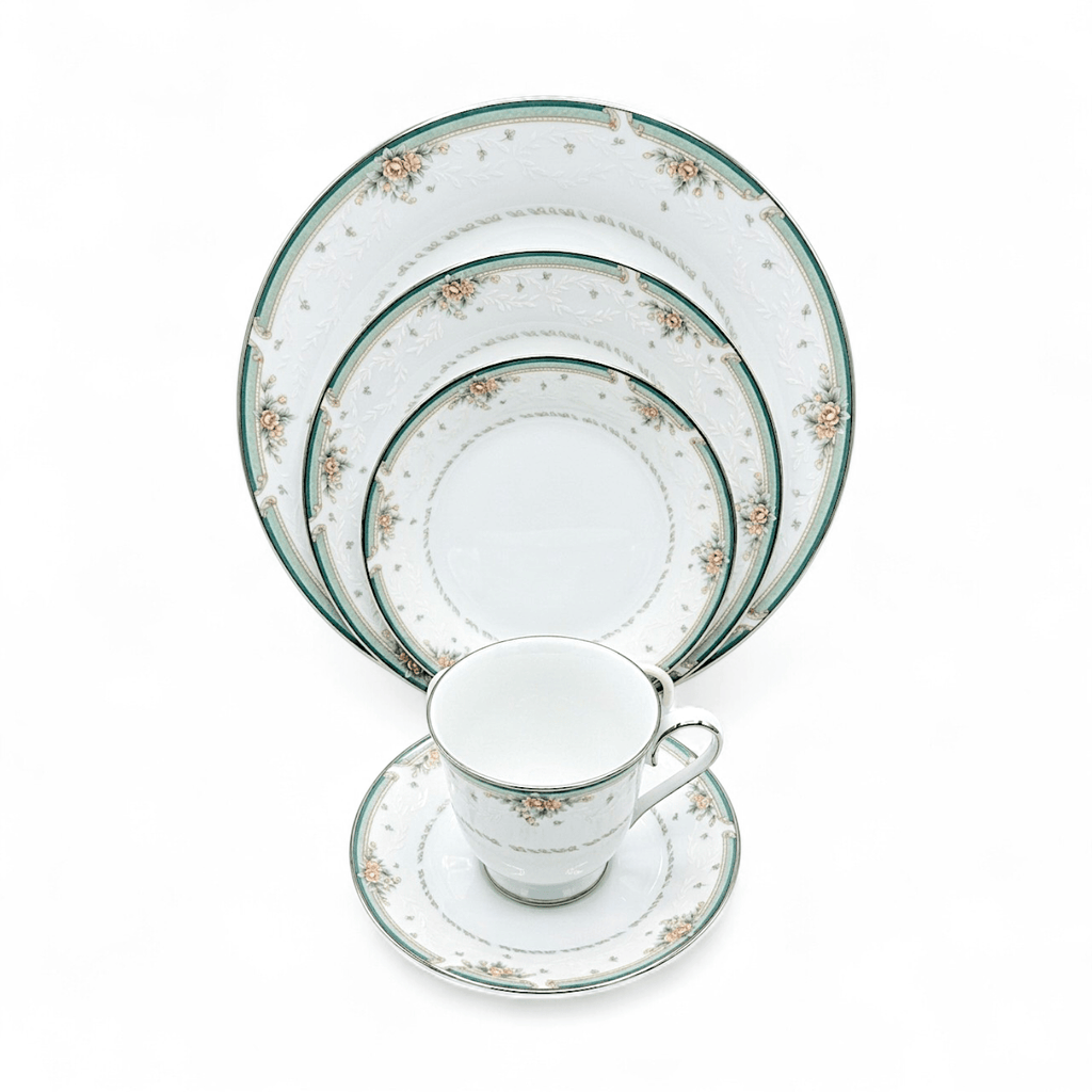Noritake Greenbrier - 5 Piece Place Setting
