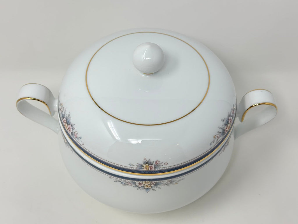 Noritake Ontario Covered Vegetable Bowl