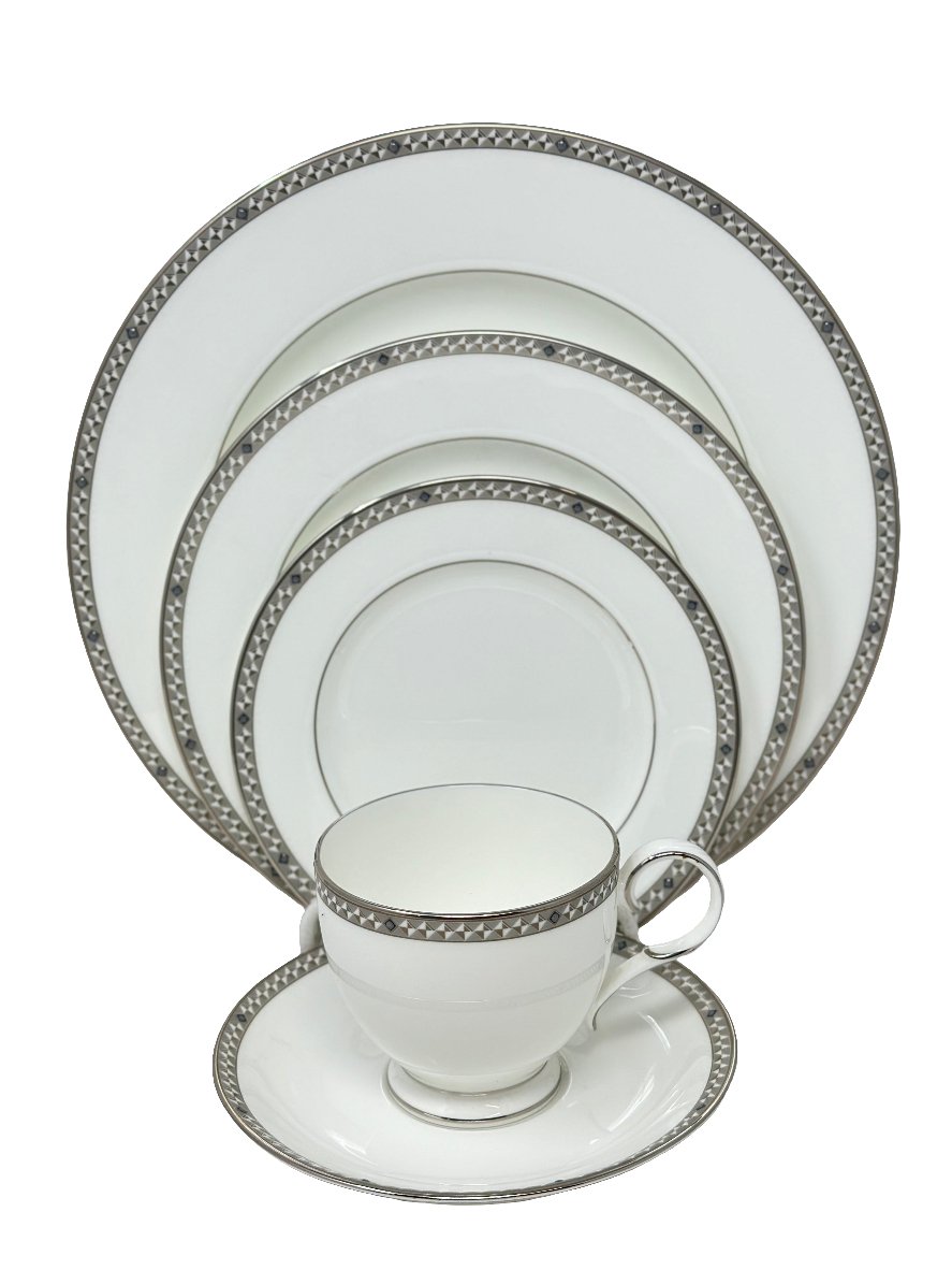 Noritake Pearl Odyssey - 5 Piece Place Setting