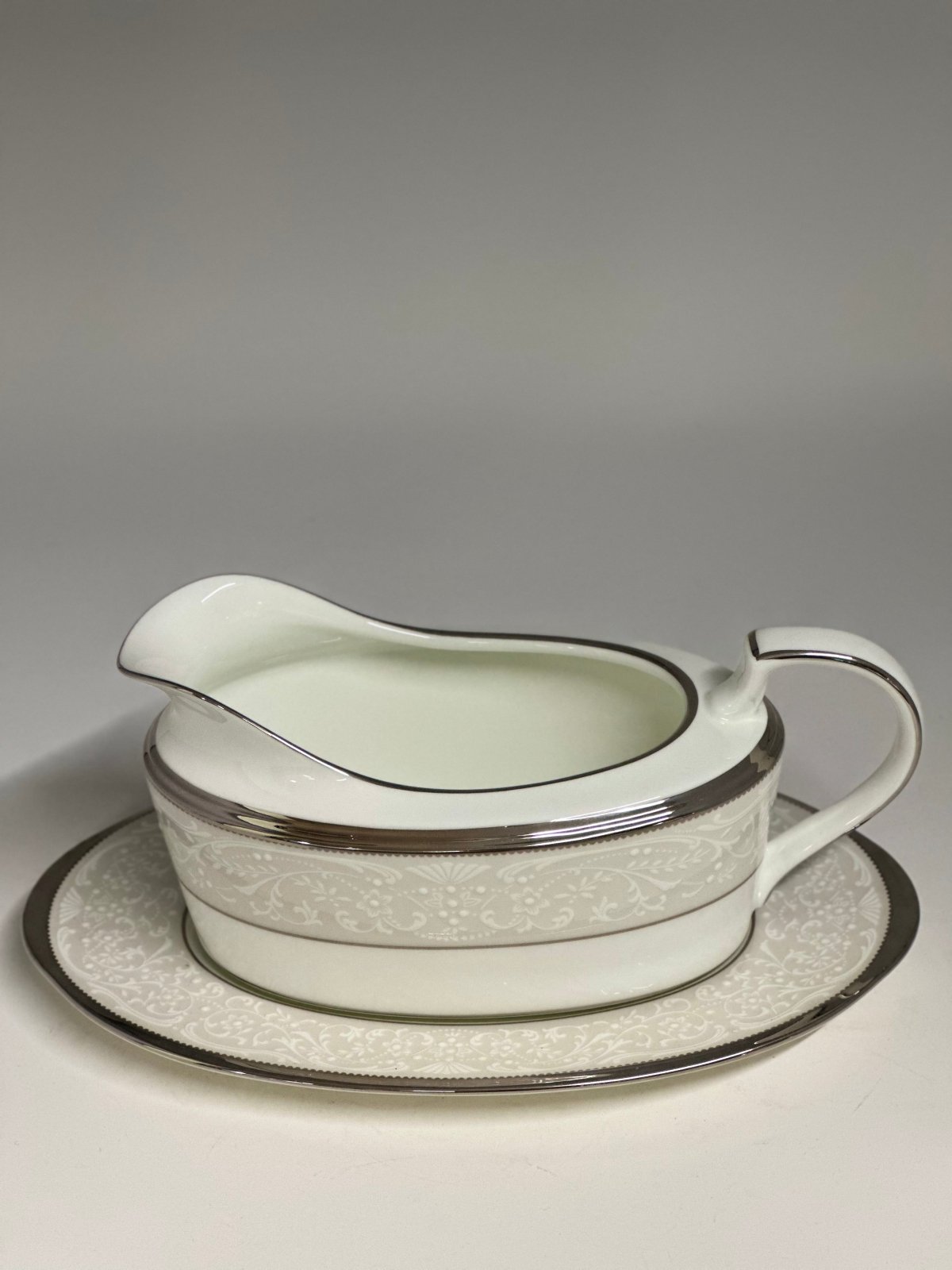 Noritake Silver Palace Gravy with Stand
