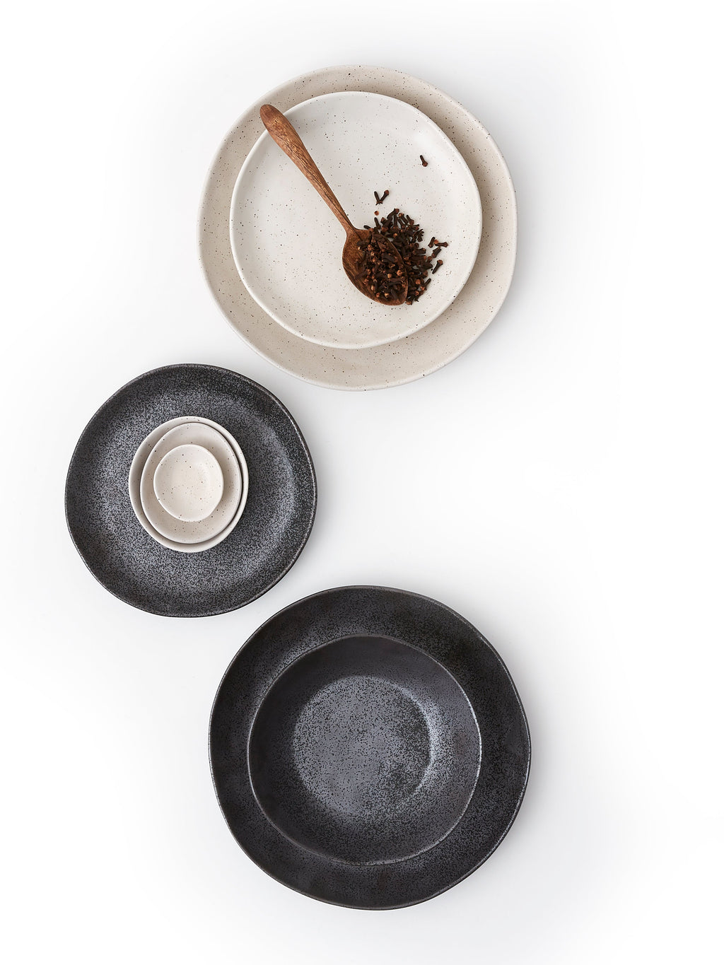Earth Dinner Plates / Black