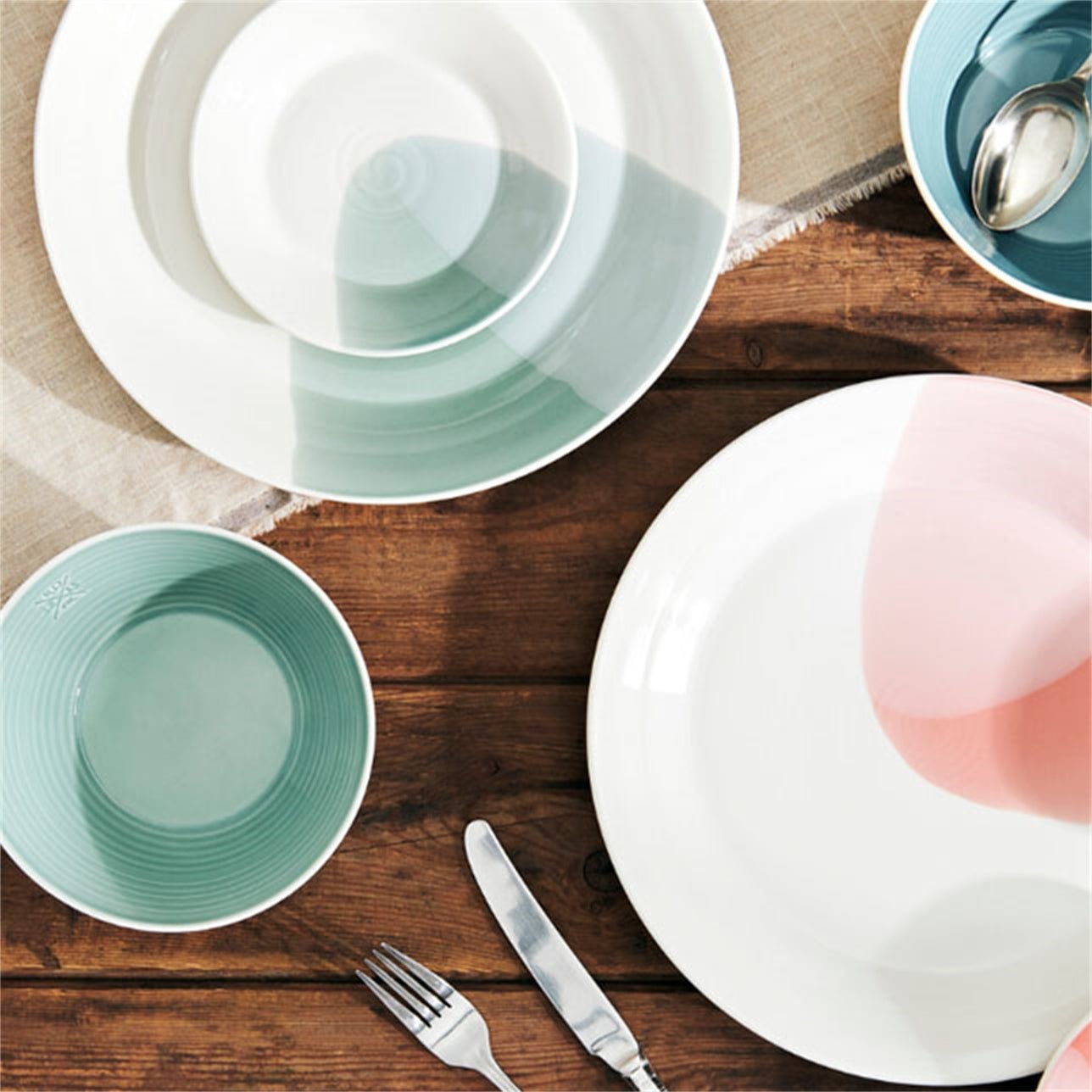 Royal Doulton 1815 Signature Green Dinner Plate - Set of 2