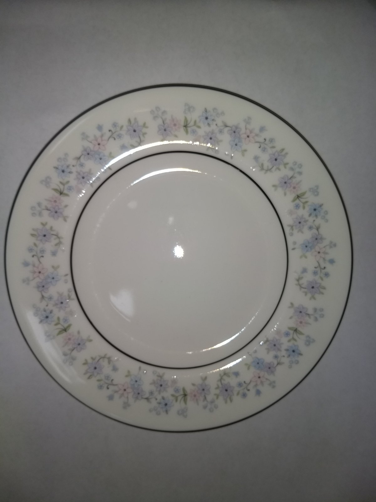 Amersham Salad Plate by Royal Doulton
