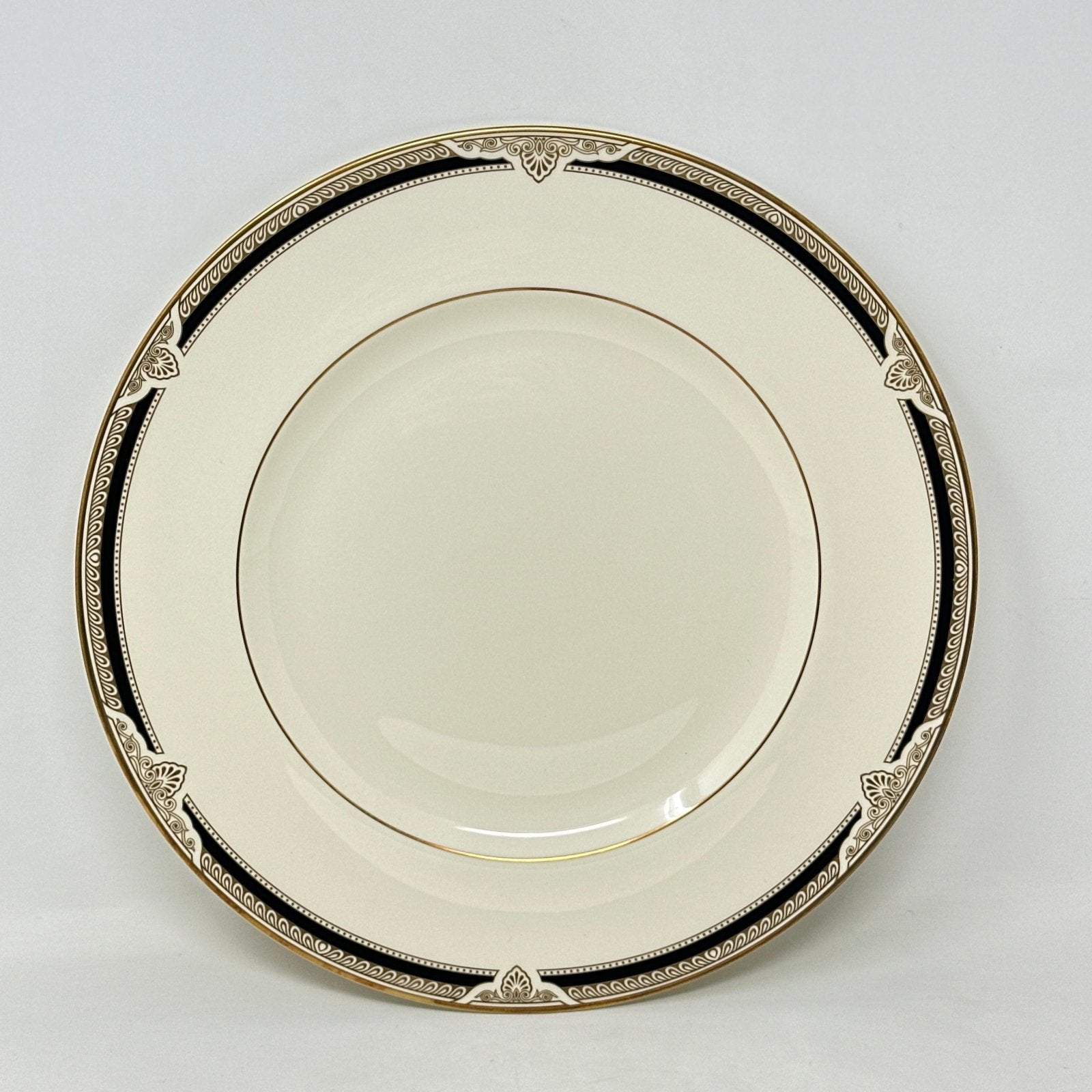 Andover Dinner Plate by Royal Doulton