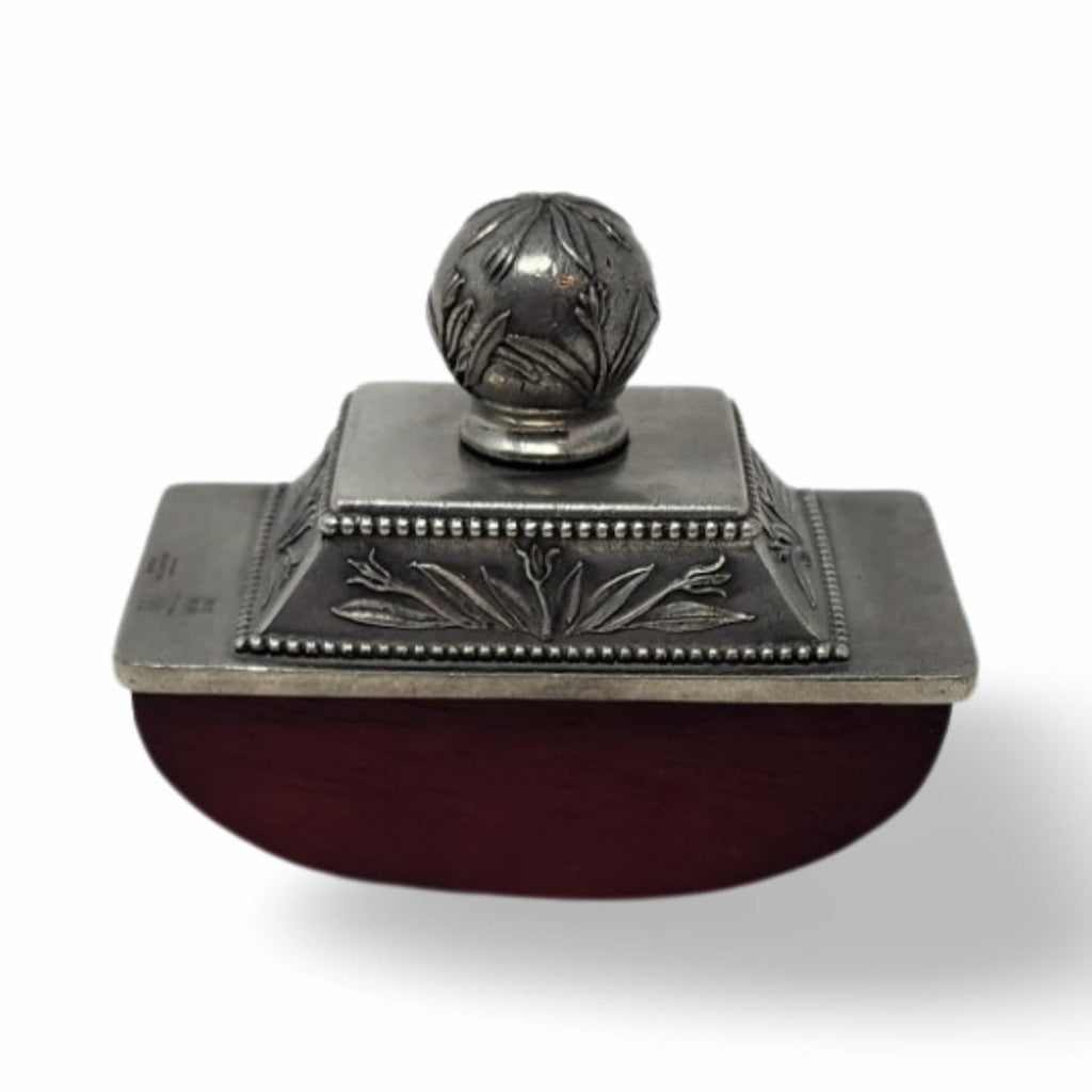 Royal Selangor Victoria & Albert Paper Weight
