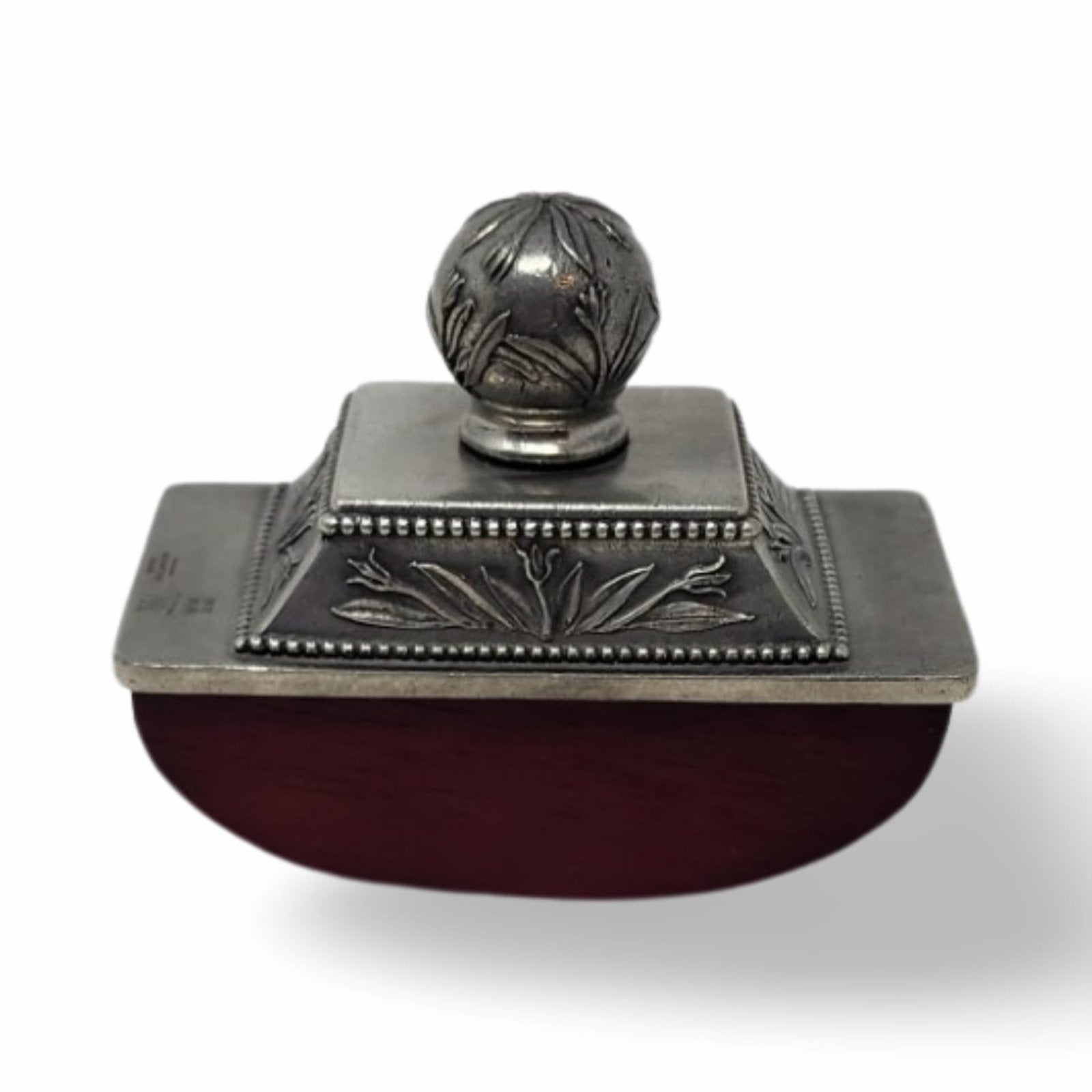 Royal Selangor Victoria & Albert Paper Weight