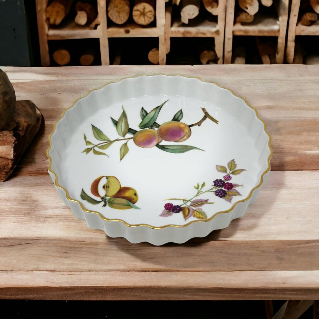 Royal Worcester Evesham Gold 10" (26cm) Fluted Pie Plate