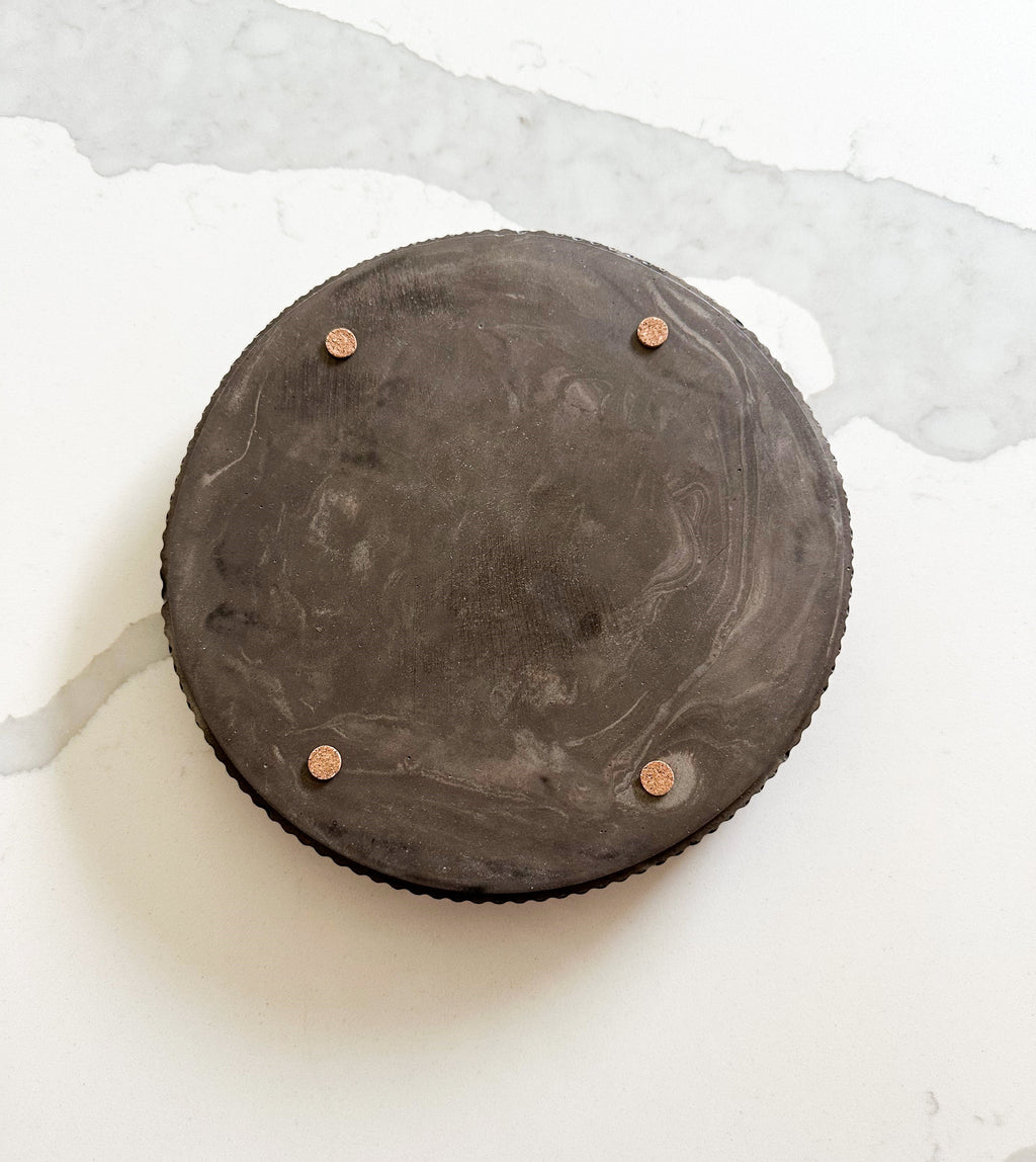 Fluted Round Tray