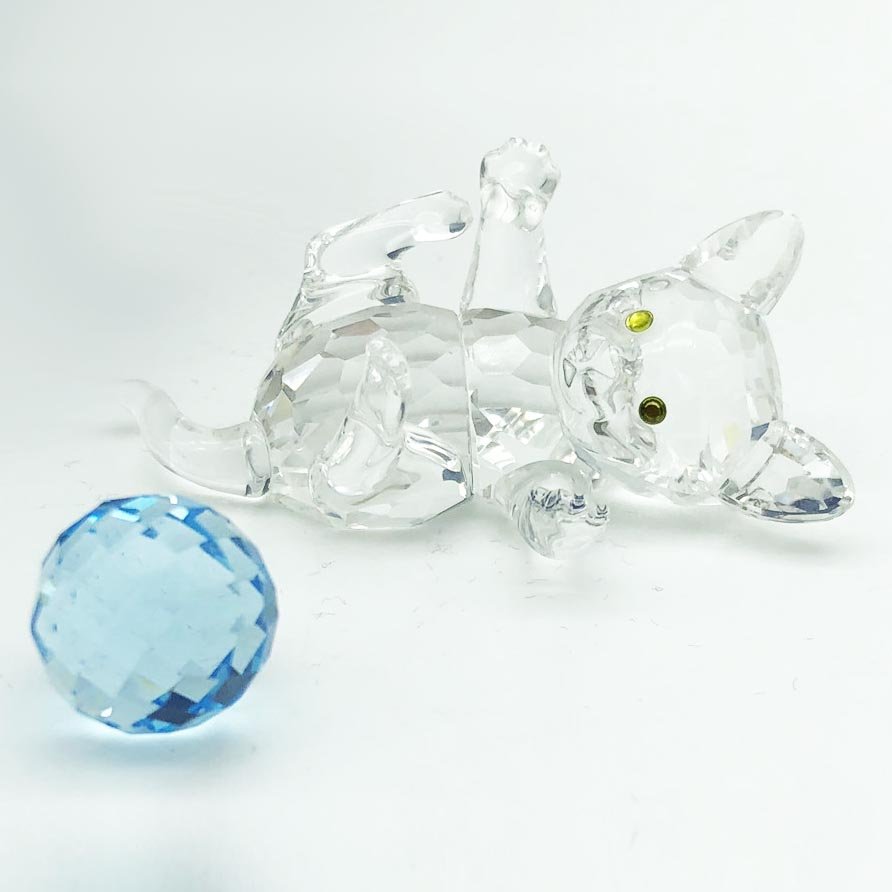 SWAROVSKI Crystal KITTEN LYING with blue ball of wool