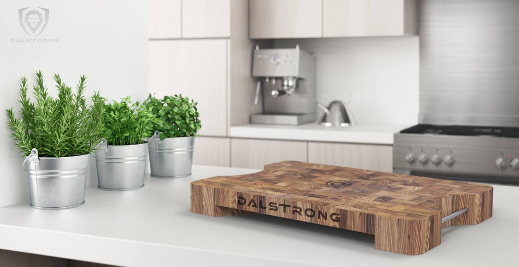Lionswood Teak Cutting Board | Medium Size | Dalstrong ©