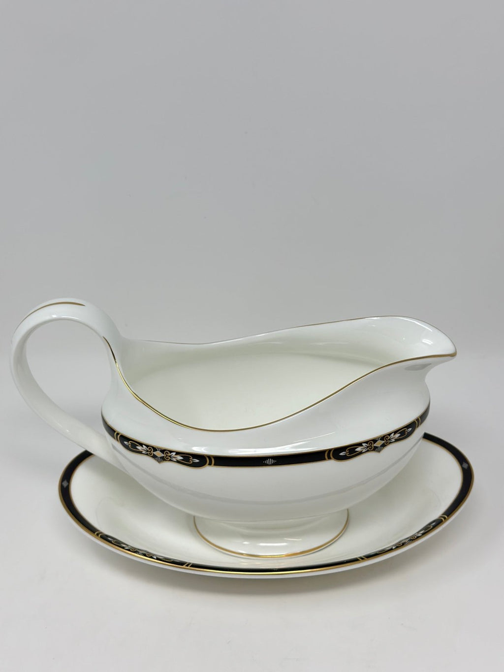 Wedgwood Preston Sauce Boat with Stand