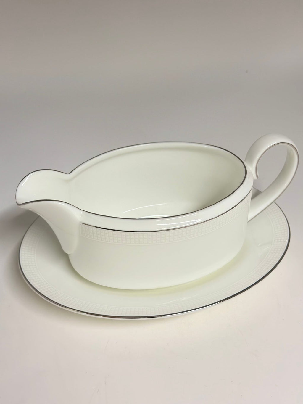 Wedgwood Vera Wang Blanc Sur Blanc Gravyboat with Stand