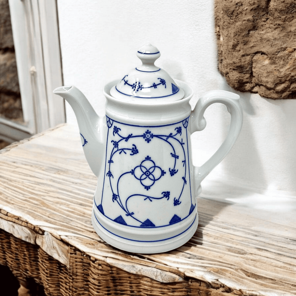 Winterling Bavaria Straw Flower Coffee Pot